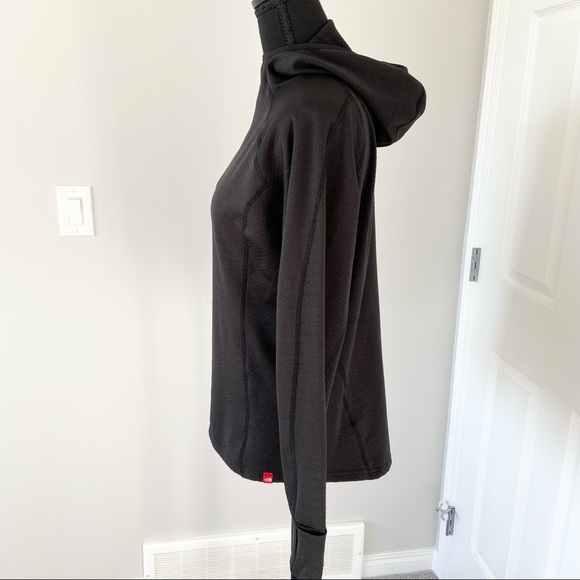 The North Face Lightweight Vaporwick Hoodie - Picture 3 of 16